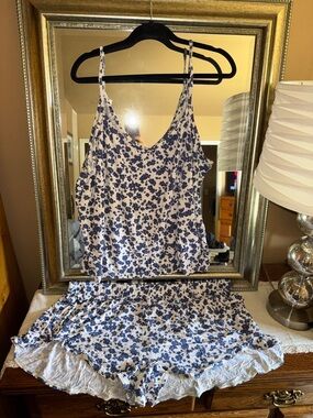 Old Navy Blue Floral Spaghetti-Strap Camisole Pajama Sleepwear Set